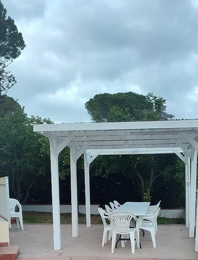 Appartamenti In Villa Polimnia Fontane Bianche Feriehus