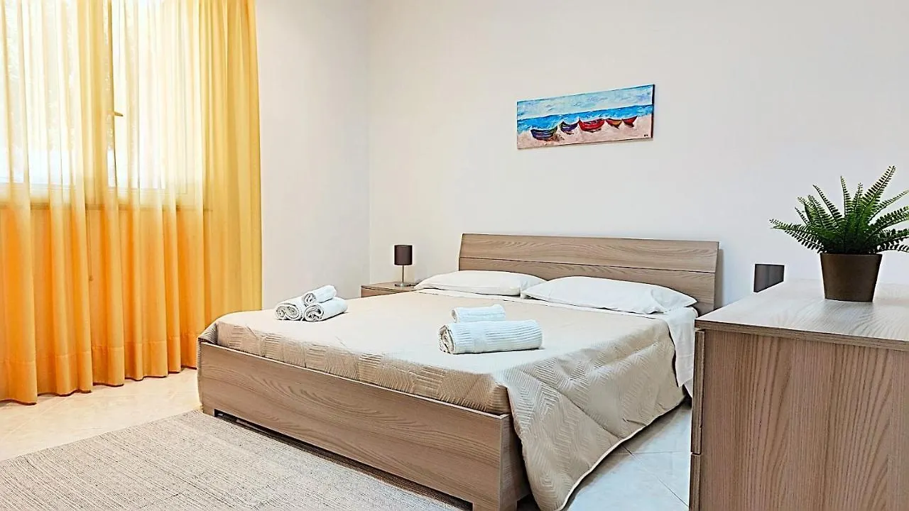 Appartamenti In Villa Polimnia Fontane Bianche