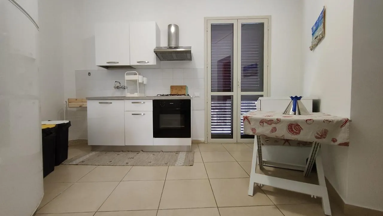 Appartamenti In Villa Polimnia Fontane Bianche 0*,