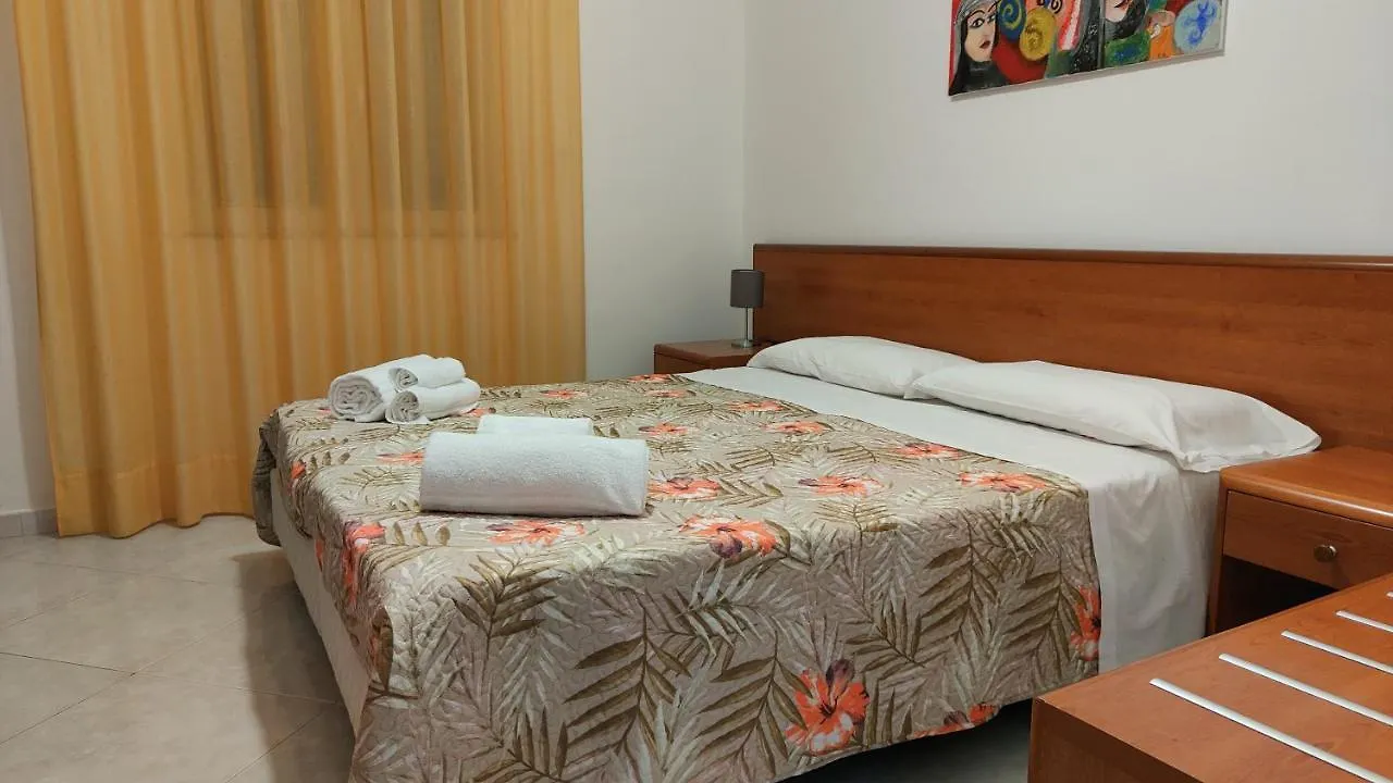 Appartamenti In Villa Polimnia Fontane Bianche
