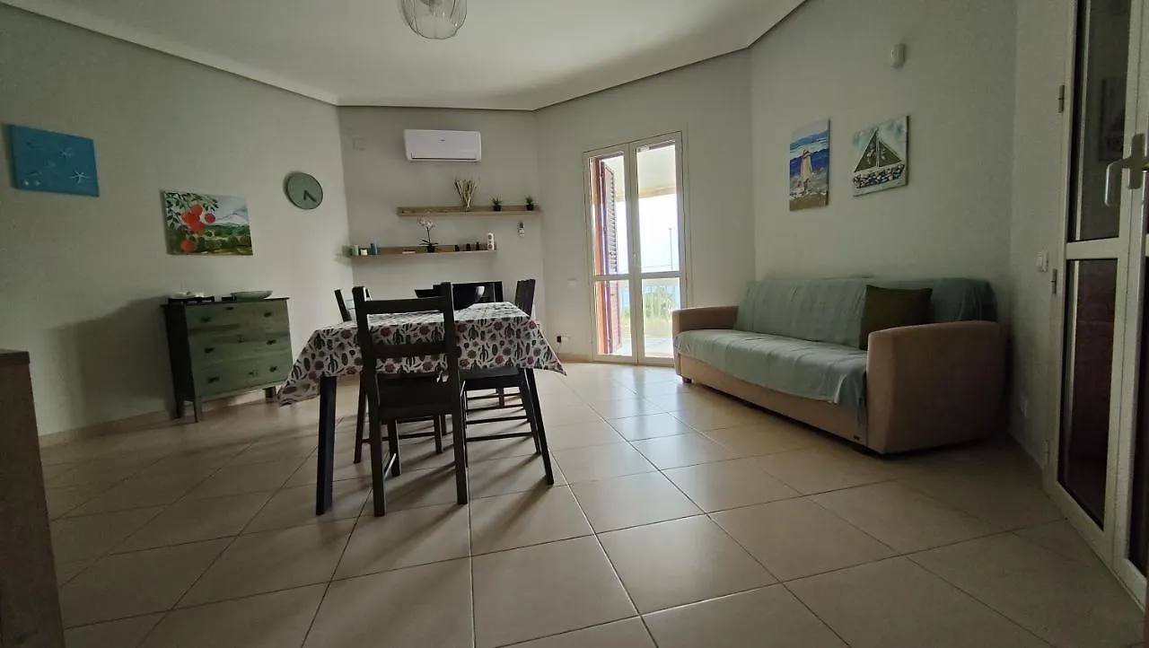 Appartamenti In Villa Polimnia Fontane Bianche Feriehus