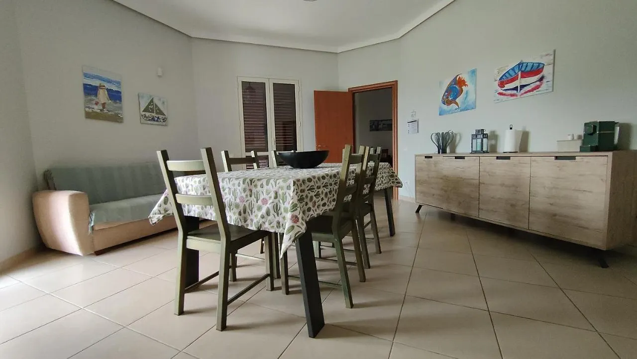 Feriehus Appartamenti In Villa Polimnia Fontane Bianche Italien